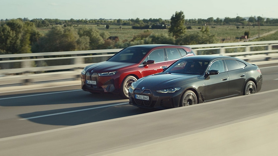 BMW ЕлектромобилиBMW i4 BMW iX ултимативна радост от шофирането видео BMW ЕлектромобилиBMW i4 BMW iX ултимативна радост от шофирането видео