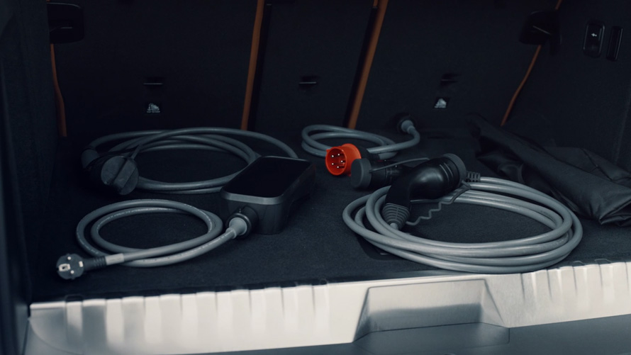 BMW Plug-in хибриди BMW X3 xDrive30e Flexible Fast Charger кабел за зареждане видео BMW Plug-in хибриди BMW X3 xDrive30e Flexible Fast Charger кабел за зареждане видео