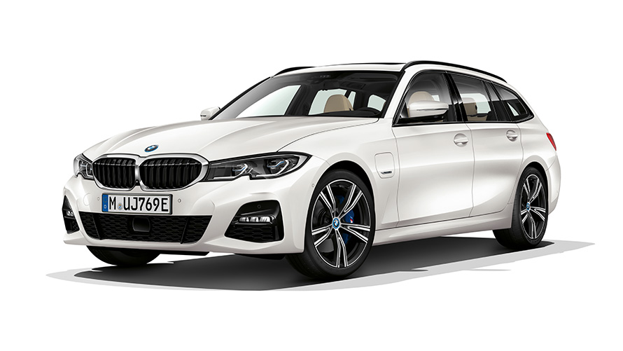 BMW Серия 3 Туринг BMW Plug-In хибриди три четвърти изглед отпред BMW Серия 3 Туринг BMW Plug-In хибриди снимка в студио три четвърти изглед отпред