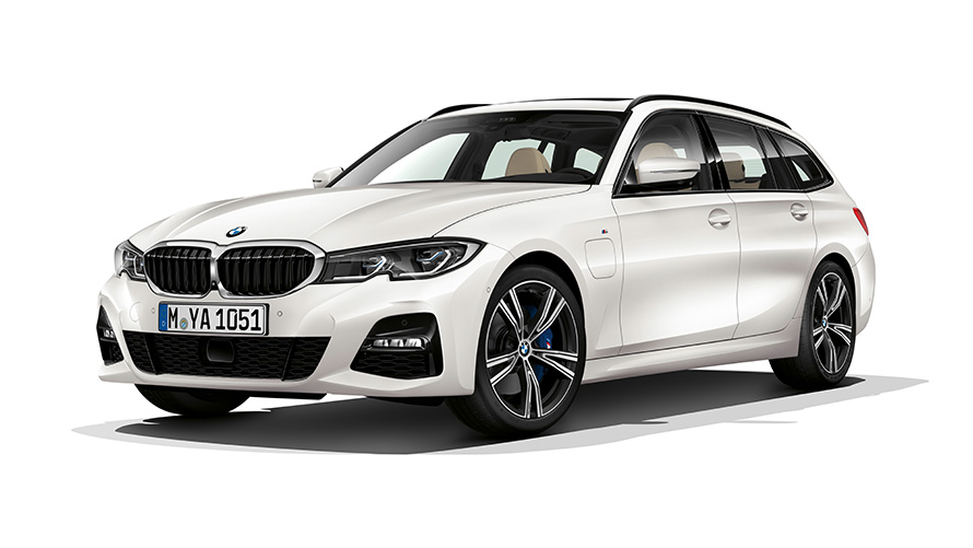 BMW Серия 3 Туринг BMW Plug-In хибриди три четвърти изглед отпред BMW Серия 3 Туринг BMW Plug-In хибриди снимка в студио три четвърти изглед отпред