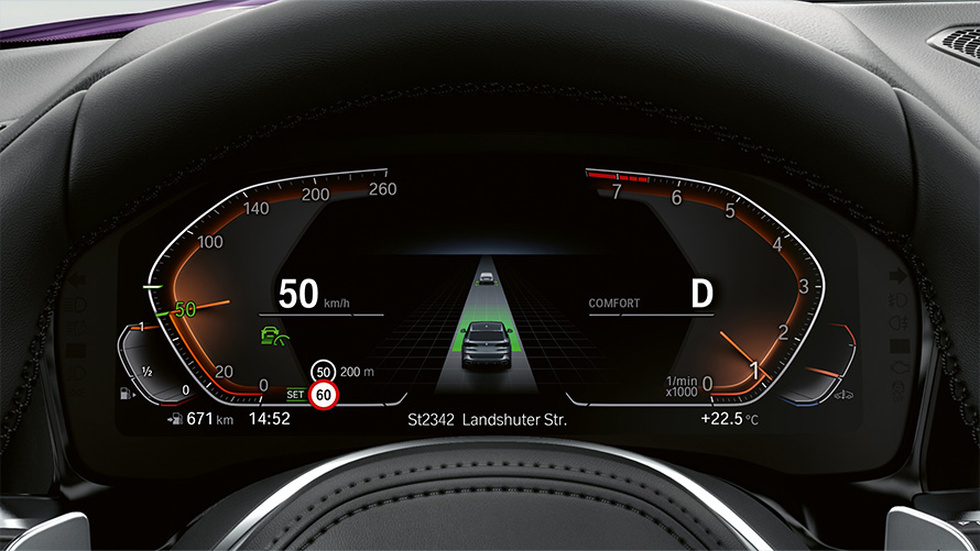 Снимка отблизо BMW контролен дисплей изглед Speed Limit Info Remote Software Upgrade снимка отблизо BMW контролен дисплей изглед Speed Limit Info