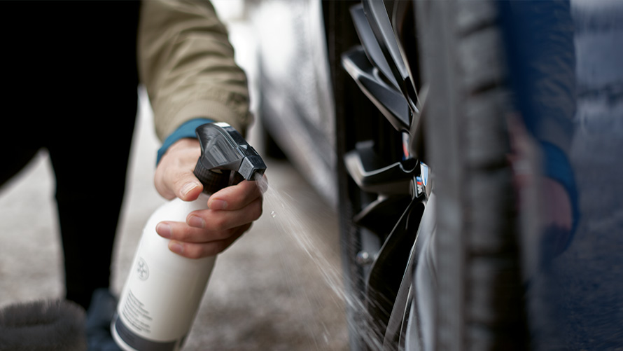 BMW Препарат за почистване на джанти BMW Аксесоари за есента и зимата BMW Препарат за почистване на джанти