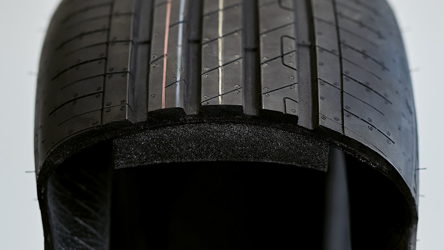 BMW гуми, каркас на гума с шумоизолация BMW гуми, каркас на гума с шумоизолация
