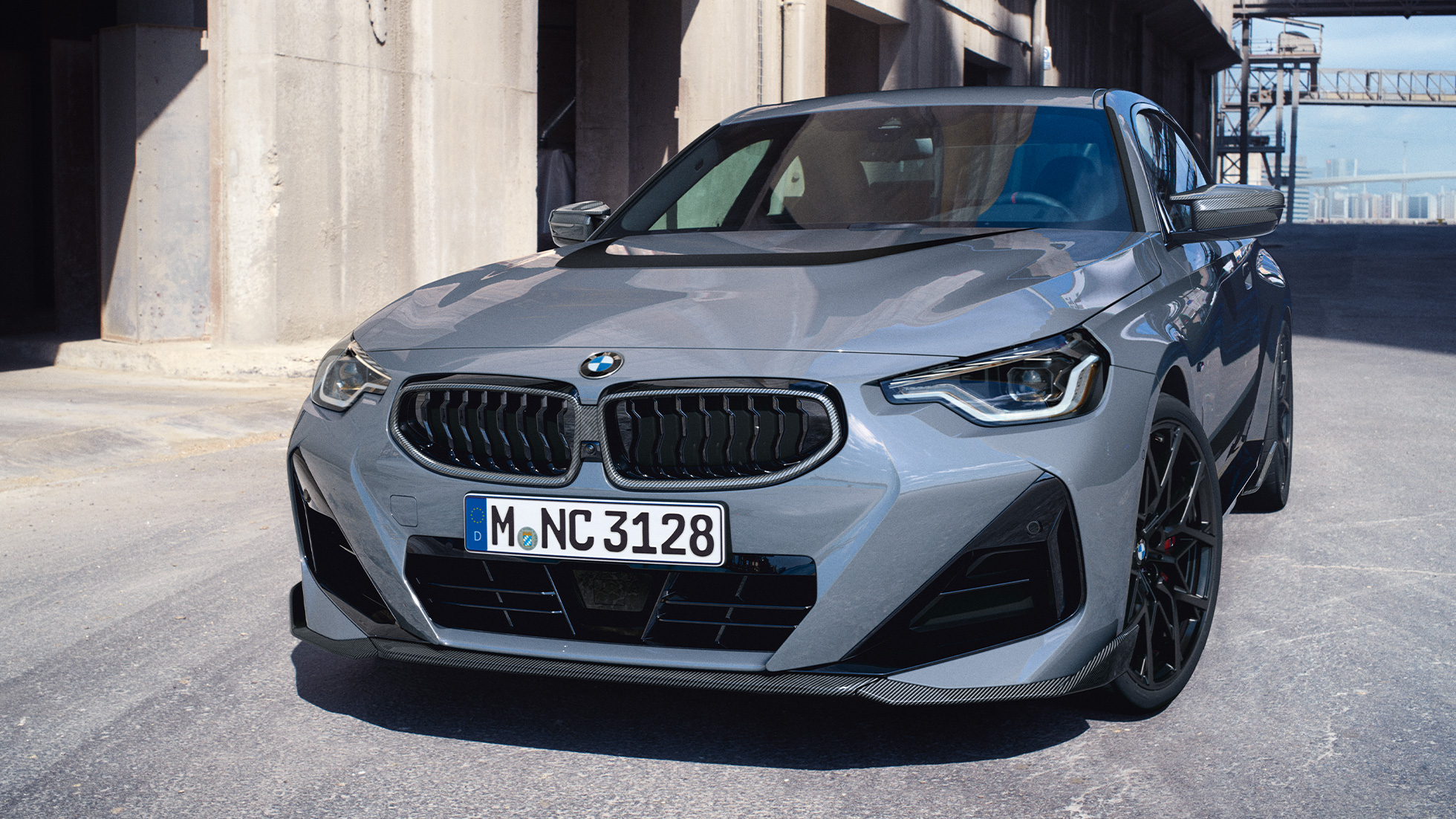 BMW Серия 2 Купе G42 три четвърти изглед отпред снимка отблизо BMW M Performance Parts BMW Серия 2 Купе G42 три четвърти изглед отпред снимка отблизо
