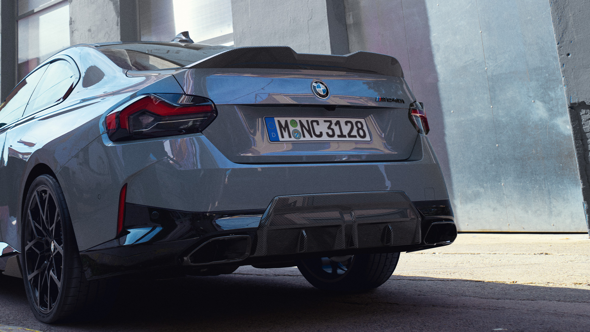 BMW Серия 2 Купе G42 изглед отзад снимка отблизо BMW M Performance Parts BMW Серия 2 Купе G42 изглед отзад снимка отблизо