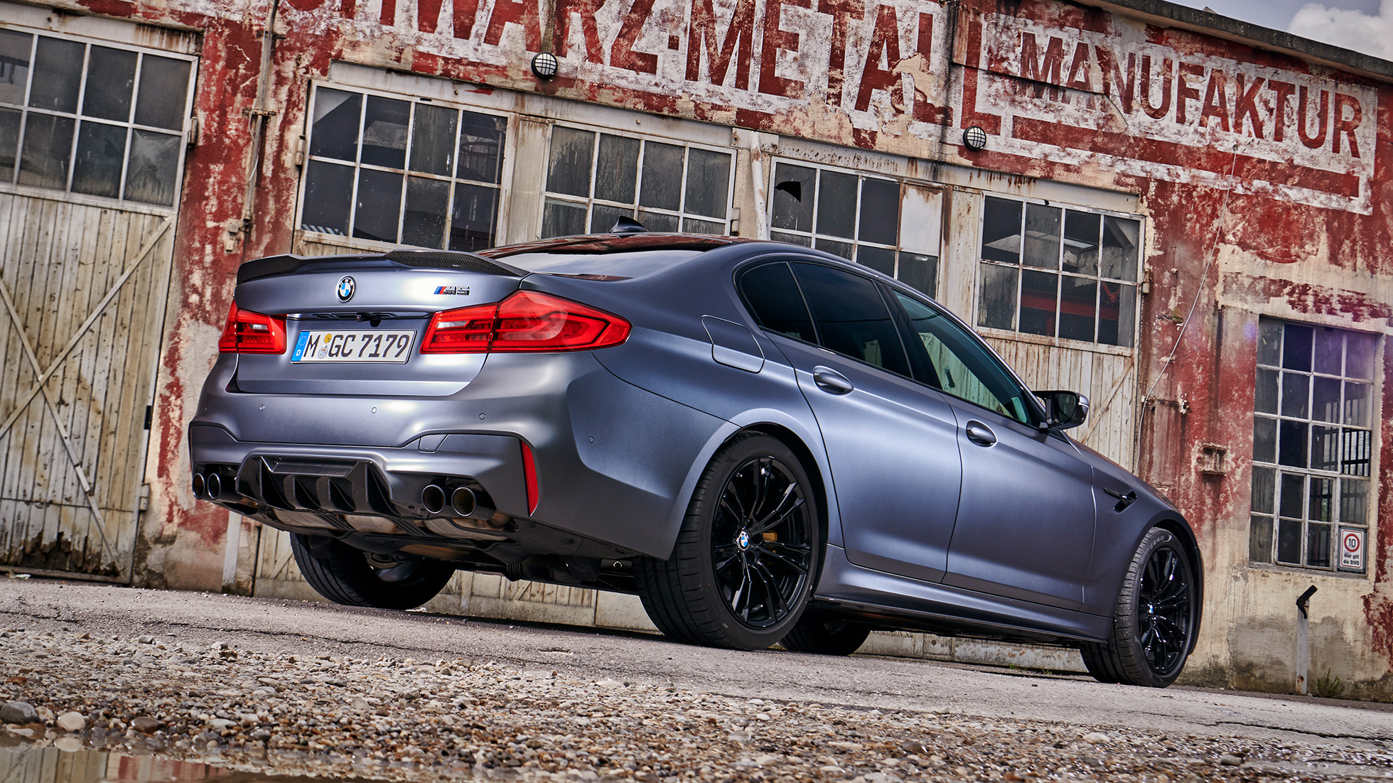 Заден спойлер BMW M Performance Pro от въглеродни нишки Заден спойлер с дизайн BMW M Performance Pro от въглеродни нишки