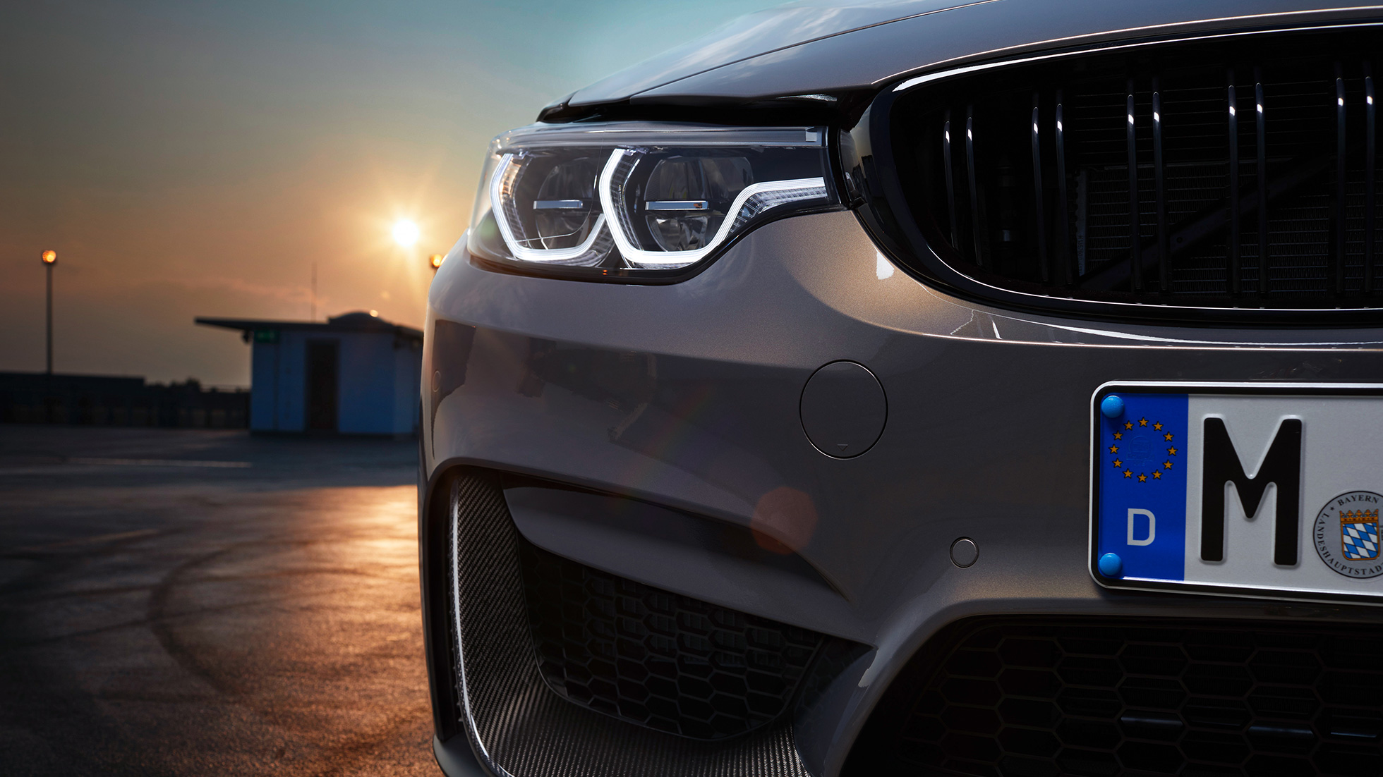 Решетка kidney BMW M Performance с черен, силно гланциран цвят Решетка kidney с дизайн BMW M Performance с черен, силно гланциран цвят